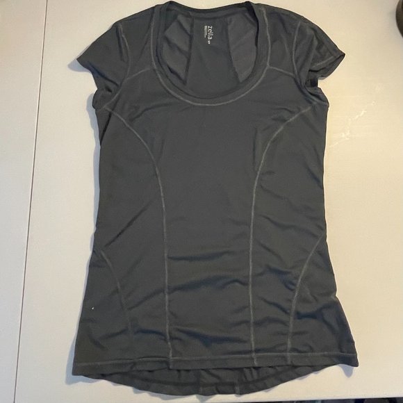 Zella - Picture 2 of 6